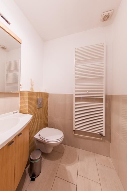 Mansard Apartment Antonovicha 4 Kyiv Exterior foto