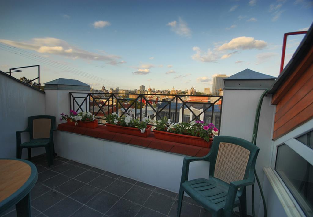 Mansard Apartment Antonovicha 4 Kyiv Exterior foto